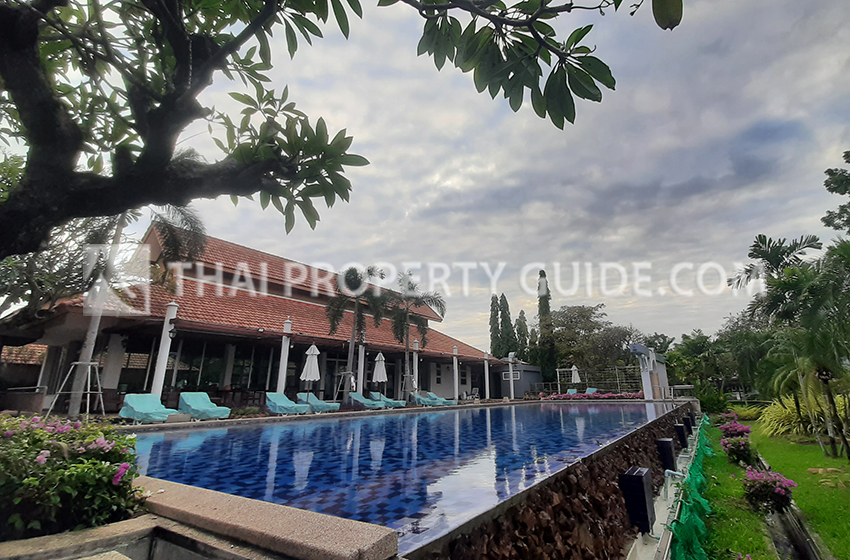 House with Shared Pool in Other 